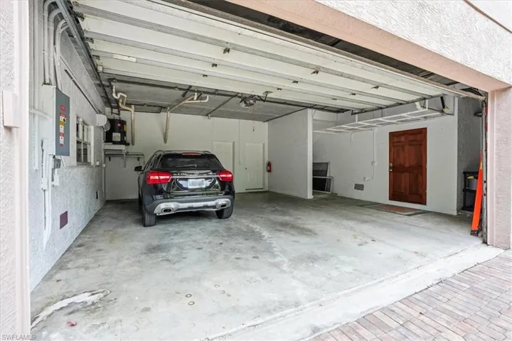 1680 Avion Pl, Naples, Florida 34104