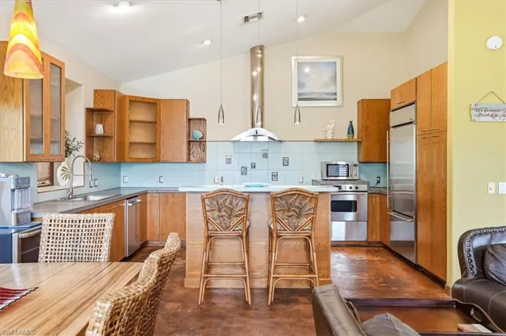 1680 Avion Pl, Naples, Florida 34104