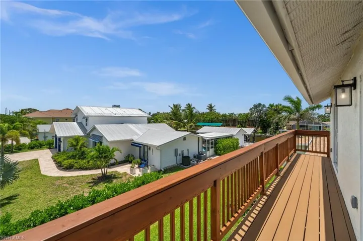 Balcony for 2nd and 3rd bedrooms