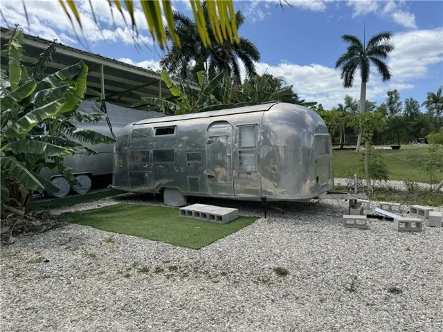 Worker quarters