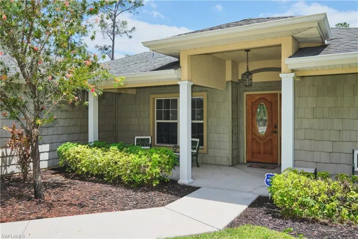 2220  Canton  AVE, Alva, FL 33920