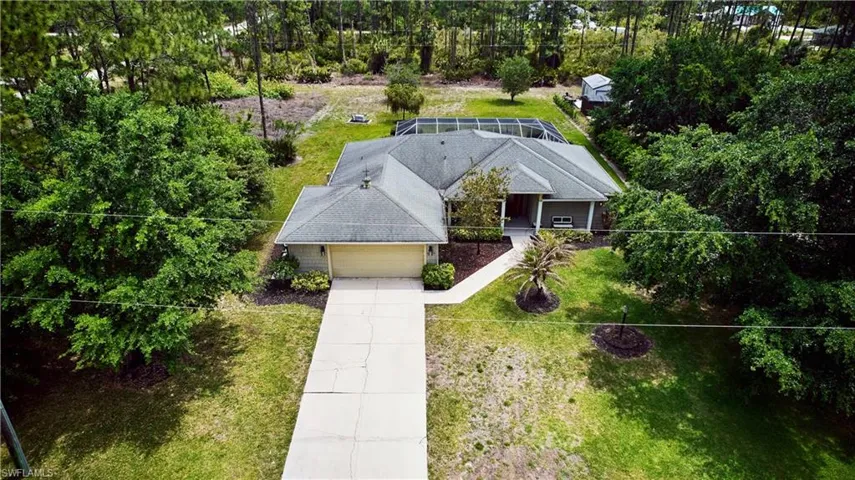 2220  Canton  AVE, Alva, FL 33920