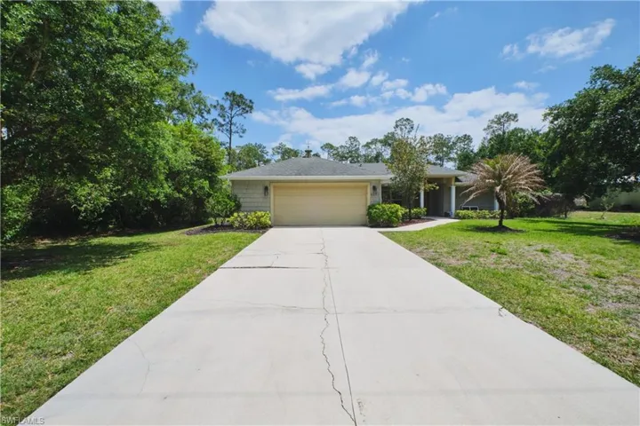 2220  Canton  AVE, Alva, FL 33920
