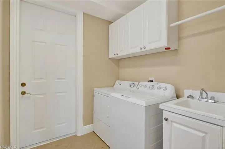 3735 Montreux Ln 4, Naples, Florida 34114