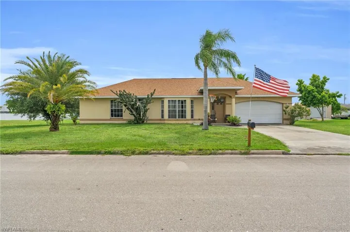 219  Danby  RD, Lehigh Acres, FL 33936