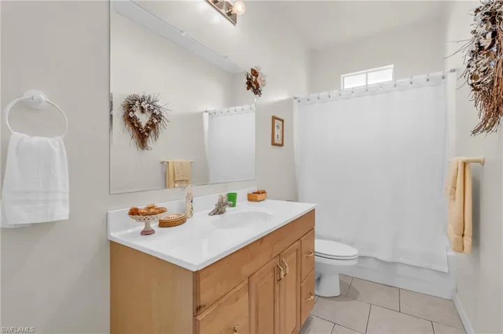 219  Danby  RD, Lehigh Acres, FL 33936