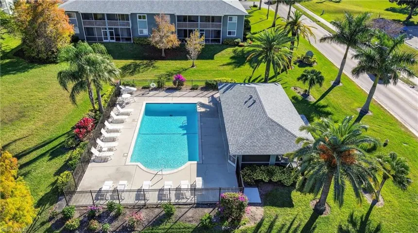 Bird's eye view of a pool area