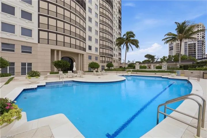 8665 Bay Colony Dr 2001, Naples, Florida 34108