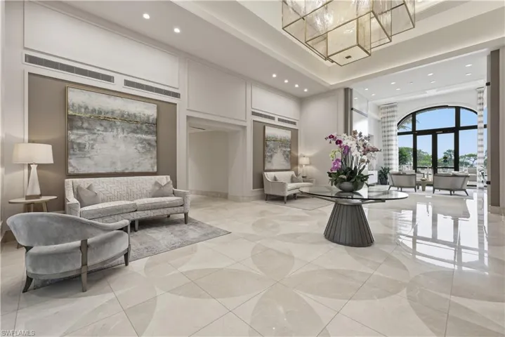 8665 Bay Colony Dr 2001, Naples, Florida 34108