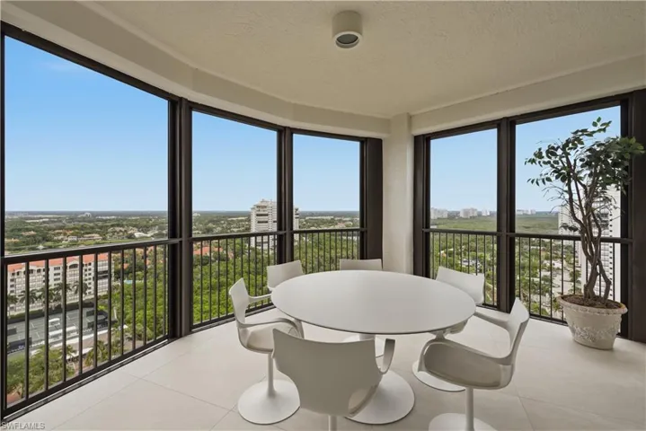 8665 Bay Colony Dr 2001, Naples, Florida 34108