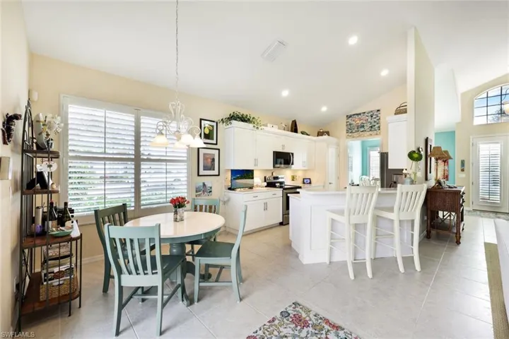 Breakfast Bar and Dining area off kitchen