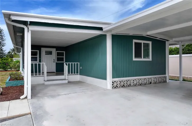 16  Sonderhen  DR, Naples, FL 34114