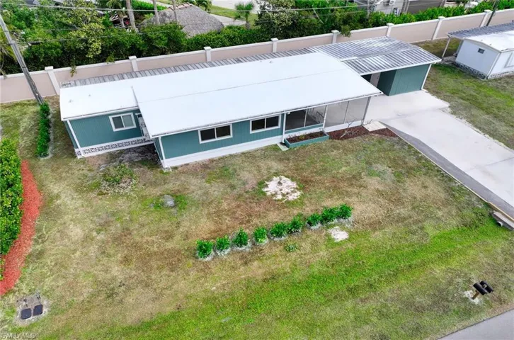 16  Sonderhen  DR, Naples, FL 34114