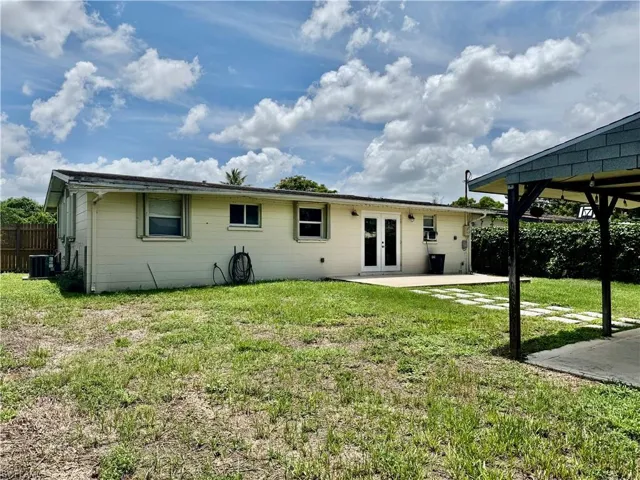 2169  Barry  DR, Fort Myers, FL 33907