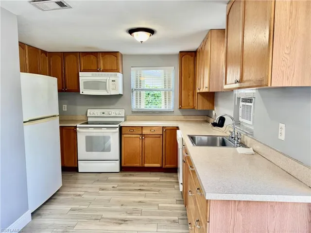 2169  Barry  DR, Fort Myers, FL 33907