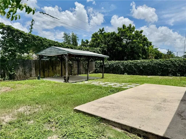 2169  Barry  DR, Fort Myers, FL 33907