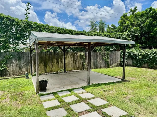 2169  Barry  DR, Fort Myers, FL 33907
