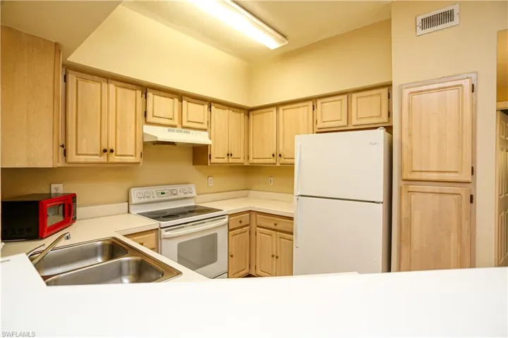 23640 Walden Center Dr 207, Estero, Florida 34134
