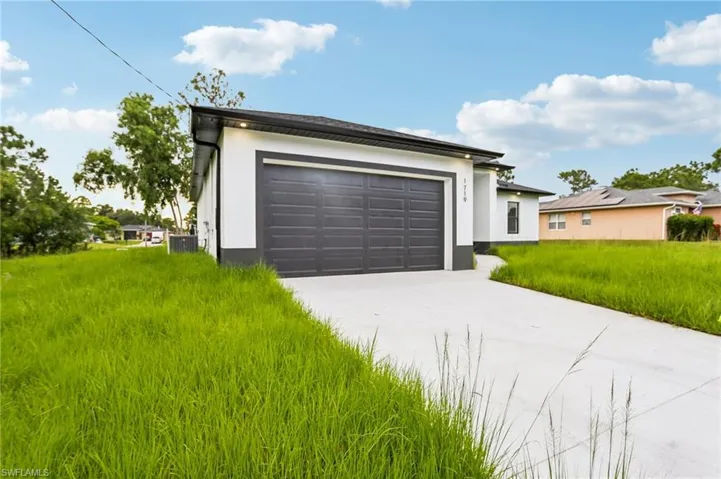 1719  Unice N AVE, Lehigh Acres, FL 33971