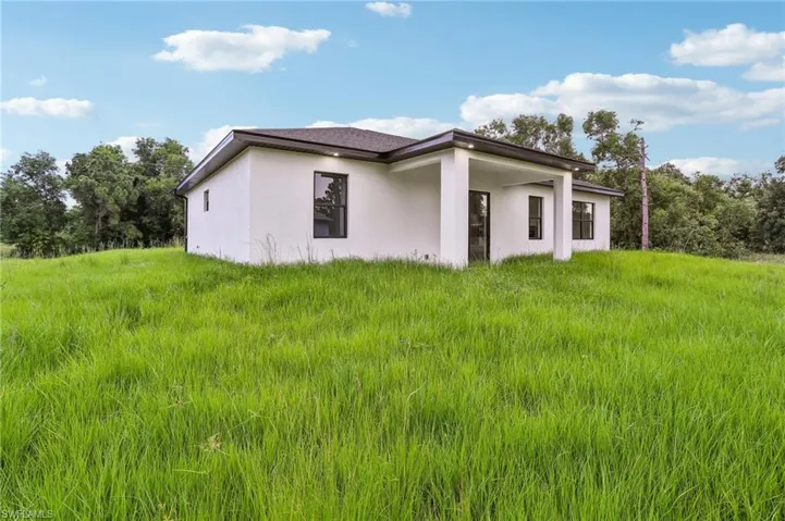 1719  Unice N AVE, Lehigh Acres, FL 33971