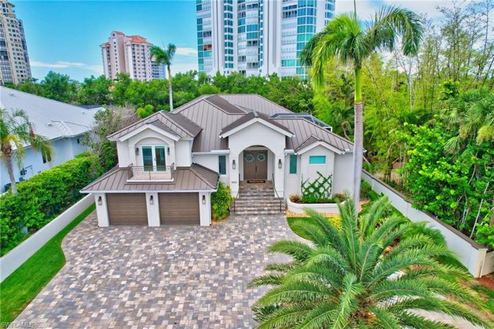 Timeless 5141 Seahorse Ave in the Heart of Seagate!