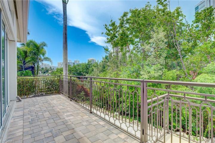 Elevated Deck with western exposure overlooking the water