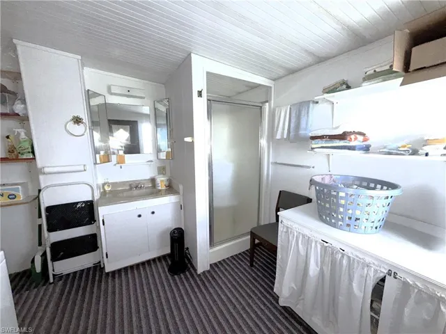Half bath in laundry room/ extra room