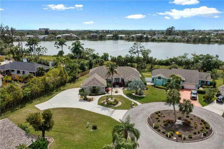 14957  Mahoe  CT, Fort Myers, FL 33908