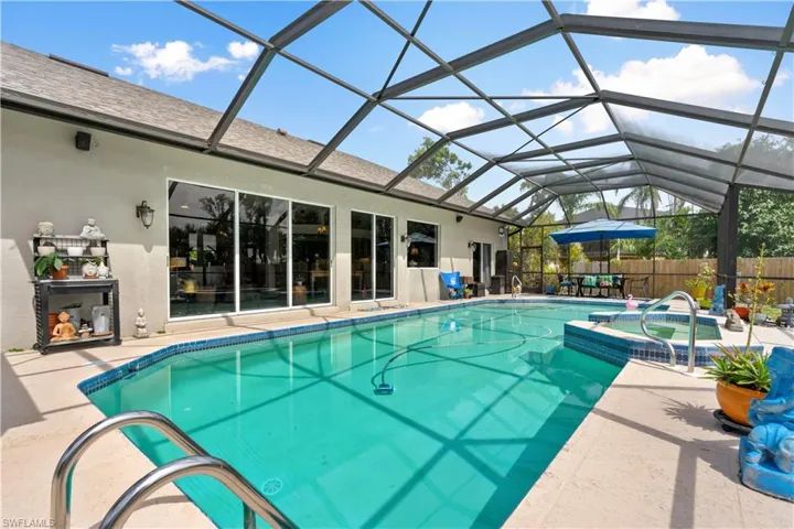 14957  Mahoe  CT, Fort Myers, FL 33908