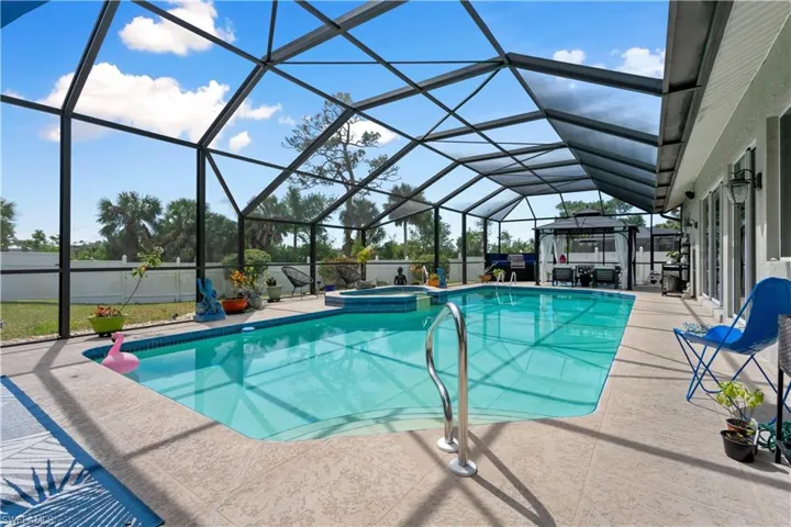 14957  Mahoe  CT, Fort Myers, FL 33908