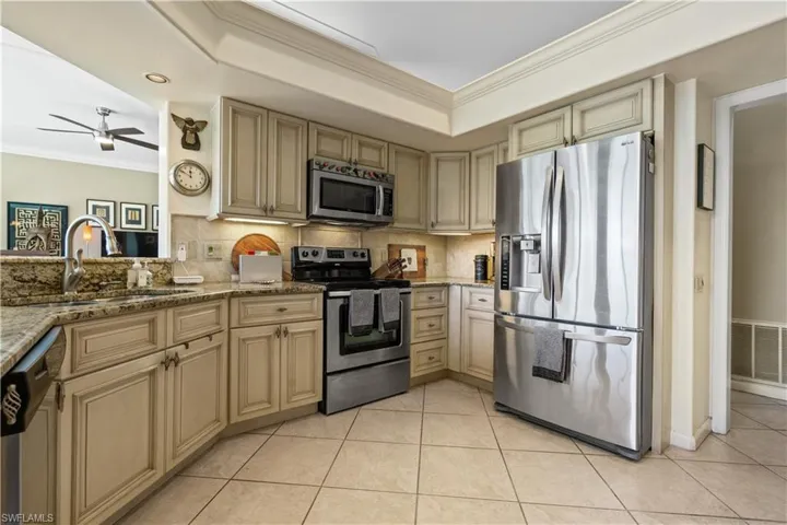 14957  Mahoe  CT, Fort Myers, FL 33908