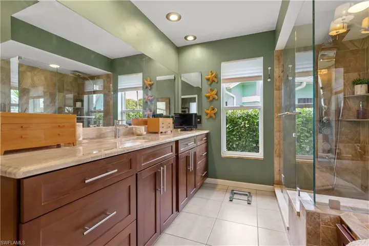 14957  Mahoe  CT, Fort Myers, FL 33908