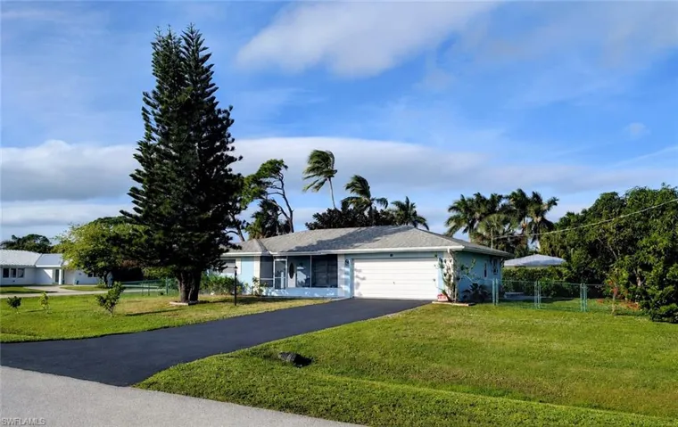 105 Valley Dr, Bonita Springs, Florida 34134
