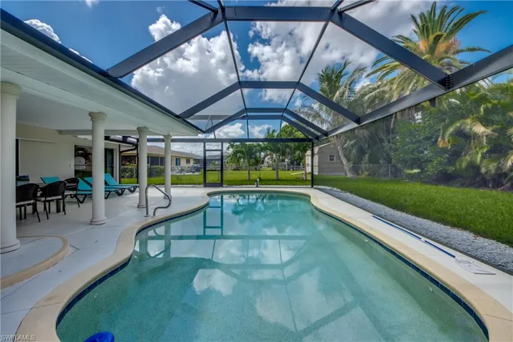 4424 SE 11th  PL, Cape Coral, FL 33904