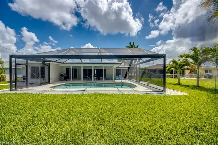 4424 SE 11th  PL, Cape Coral, FL 33904