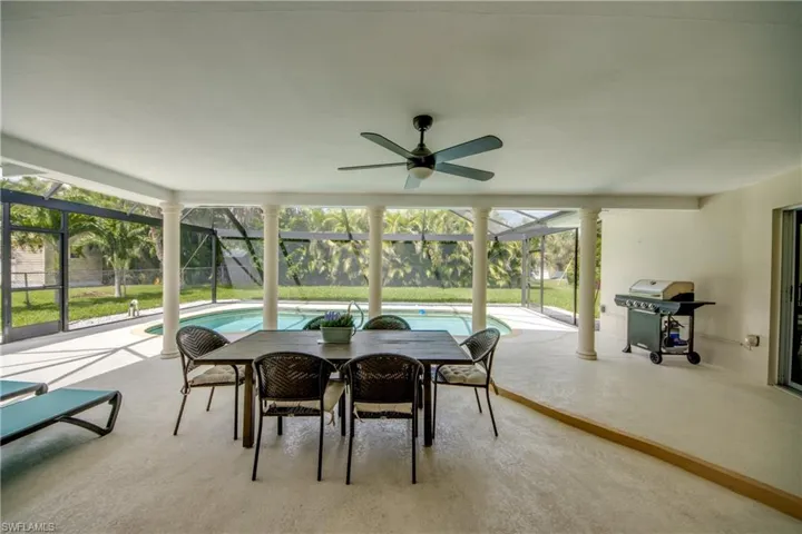 4424 SE 11th  PL, Cape Coral, FL 33904