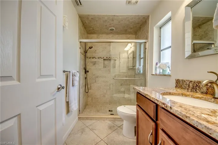 4424 SE 11th  PL, Cape Coral, FL 33904
