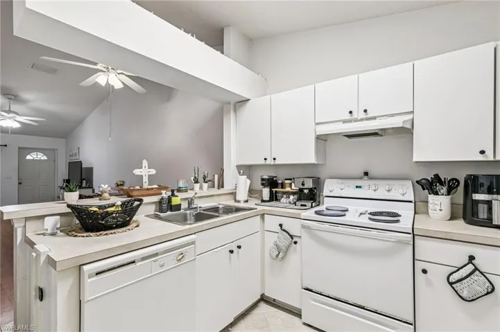 608 E Grand Highway Hwy, Clermont, Florida 34711