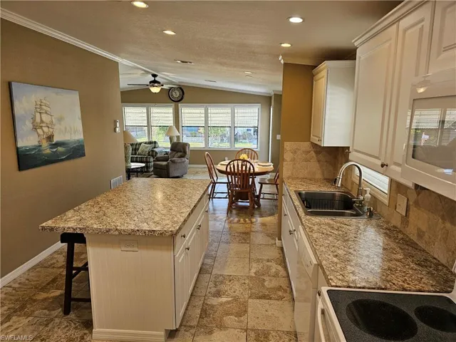 9103  Flamingo  CIR, North Fort Myers, FL 33903