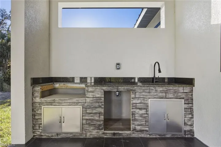 View of patio / terrace with a sink