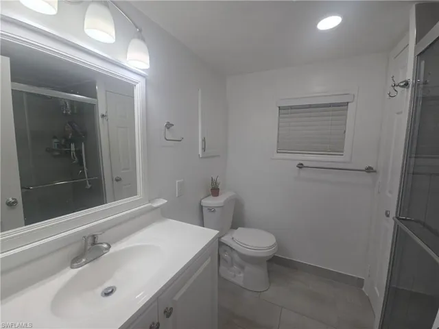 9  Moonstone  CIR, Naples, FL 34112