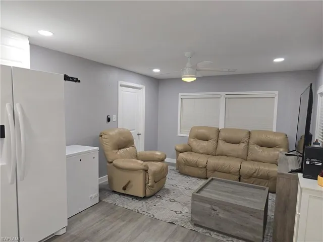 9  Moonstone  CIR, Naples, FL 34112