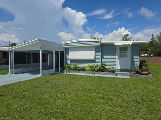 9  Moonstone  CIR, Naples, FL 34112