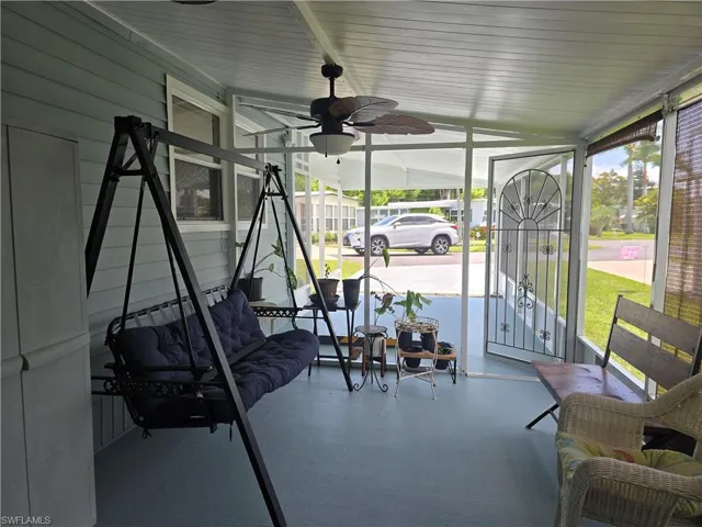 9  Moonstone  CIR, Naples, FL 34112