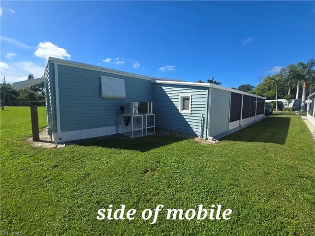 9  Moonstone  CIR, Naples, FL 34112