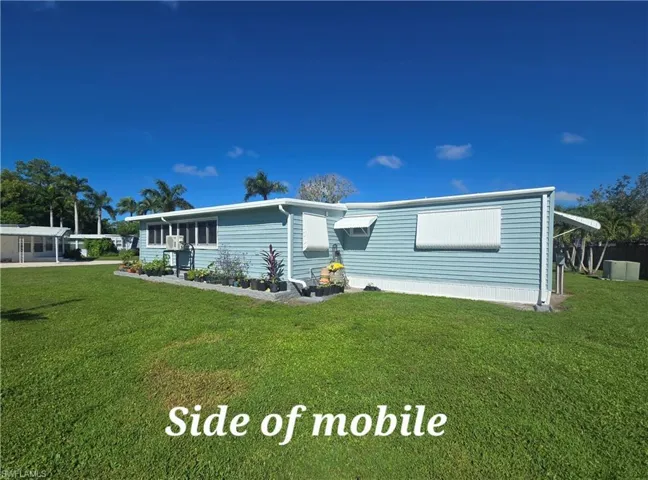 9  Moonstone  CIR, Naples, FL 34112