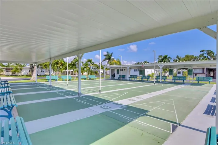 9  Moonstone  CIR, Naples, FL 34112