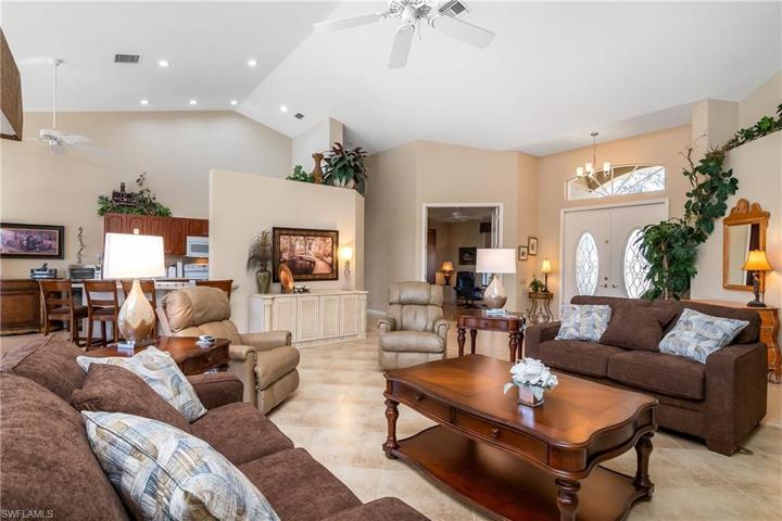 8931 Lely Island CIR, NAPLES FL 34113