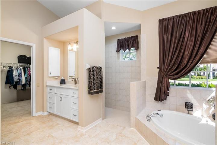 8931 Lely Island CIR, NAPLES FL 34113