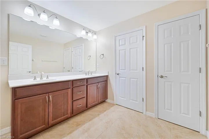 3889  Tilbor  CIR, Fort Myers, FL 33916